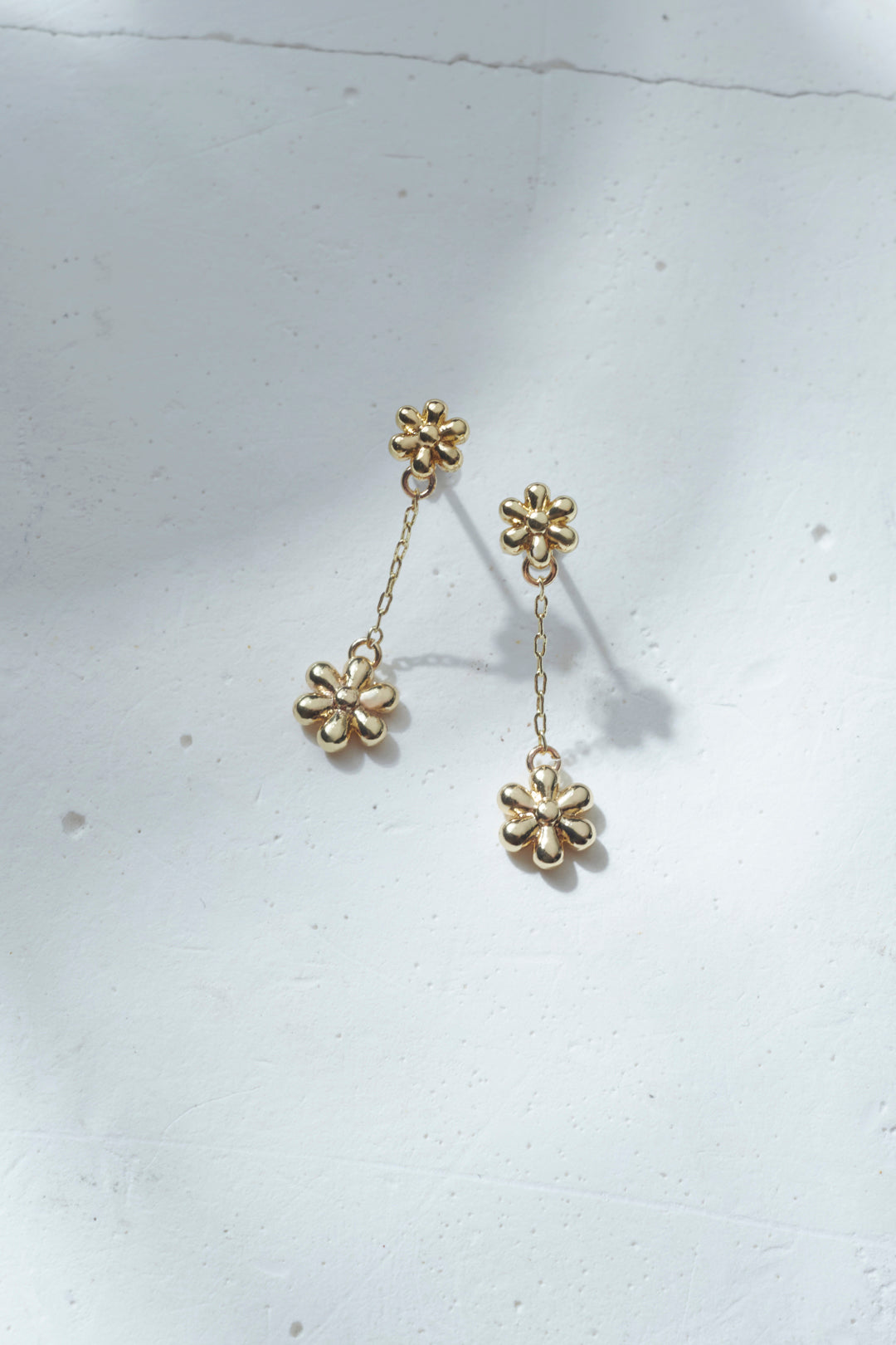 ハング プチ フラワー ピアス