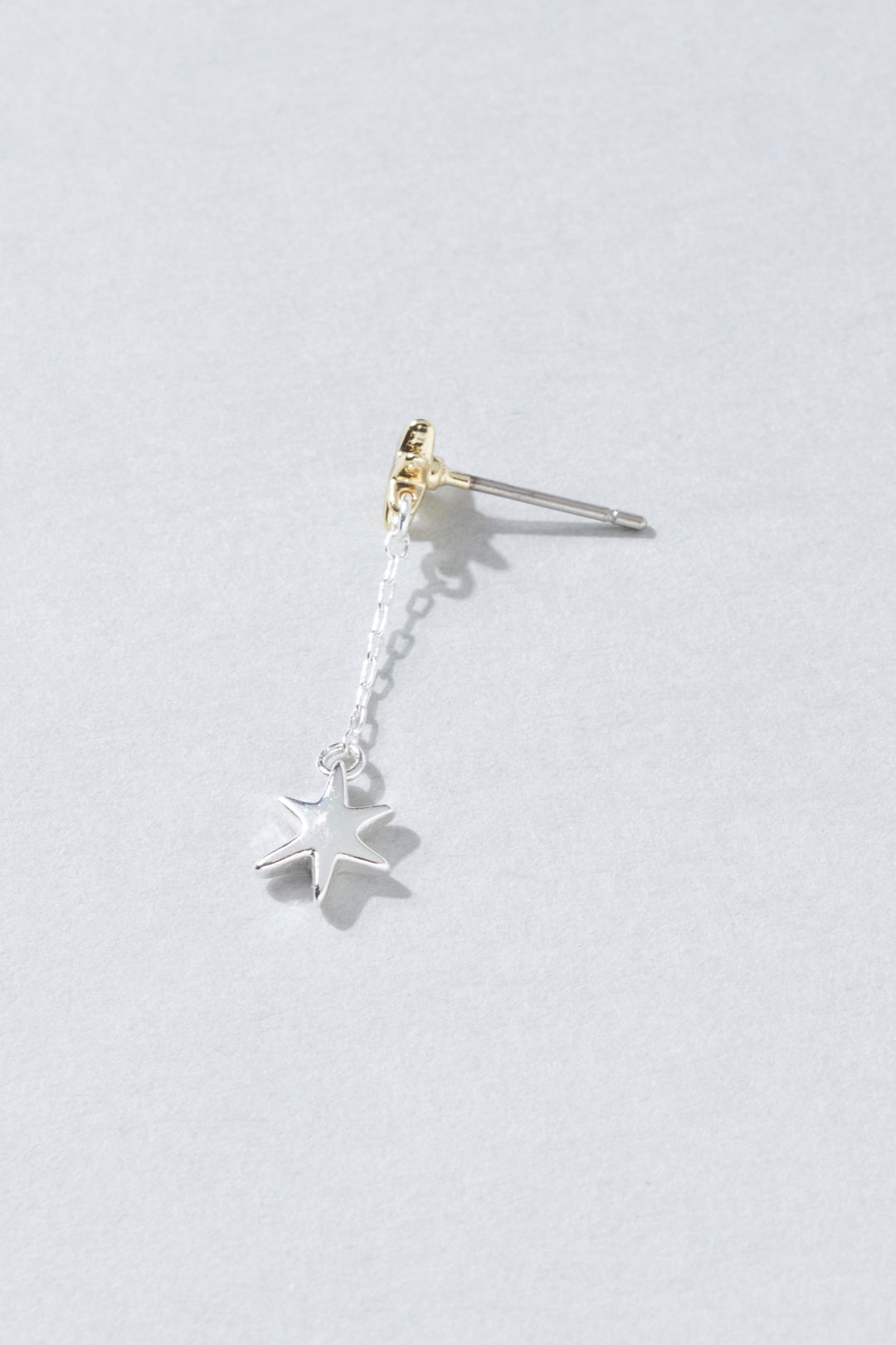 ハング プチ アスタリスク ピアス