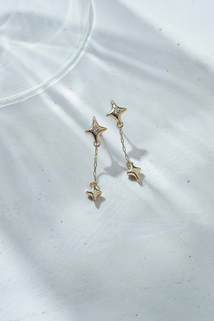 ハング プチ トゥインクル ピアス