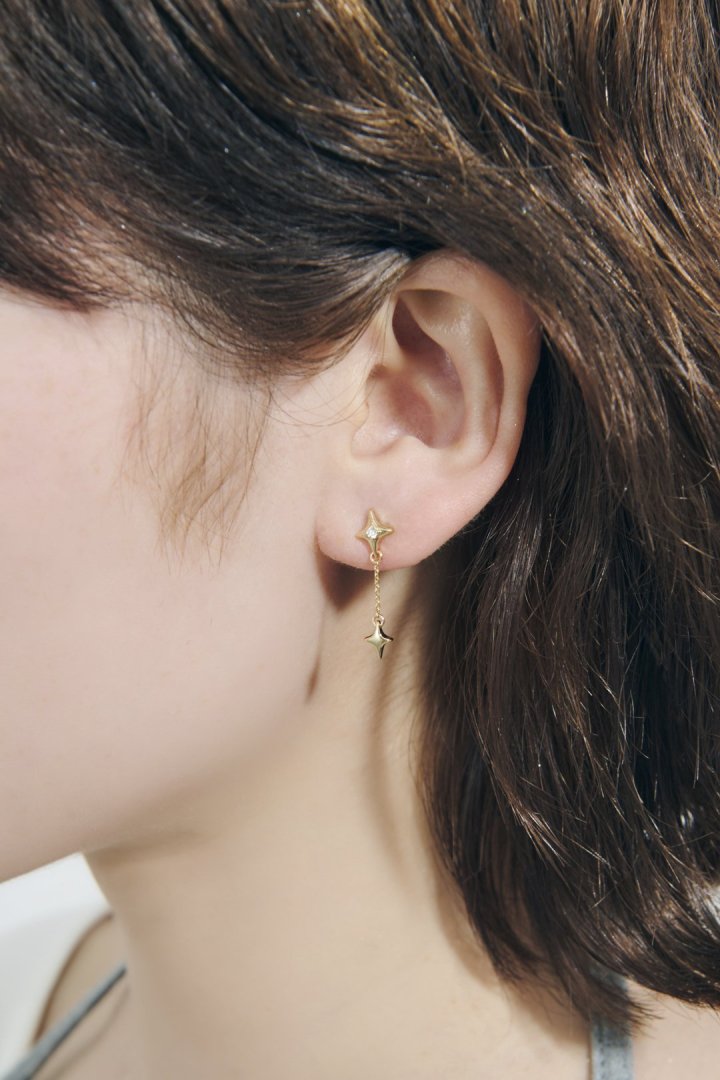 ハング プチ トゥインクル ピアス