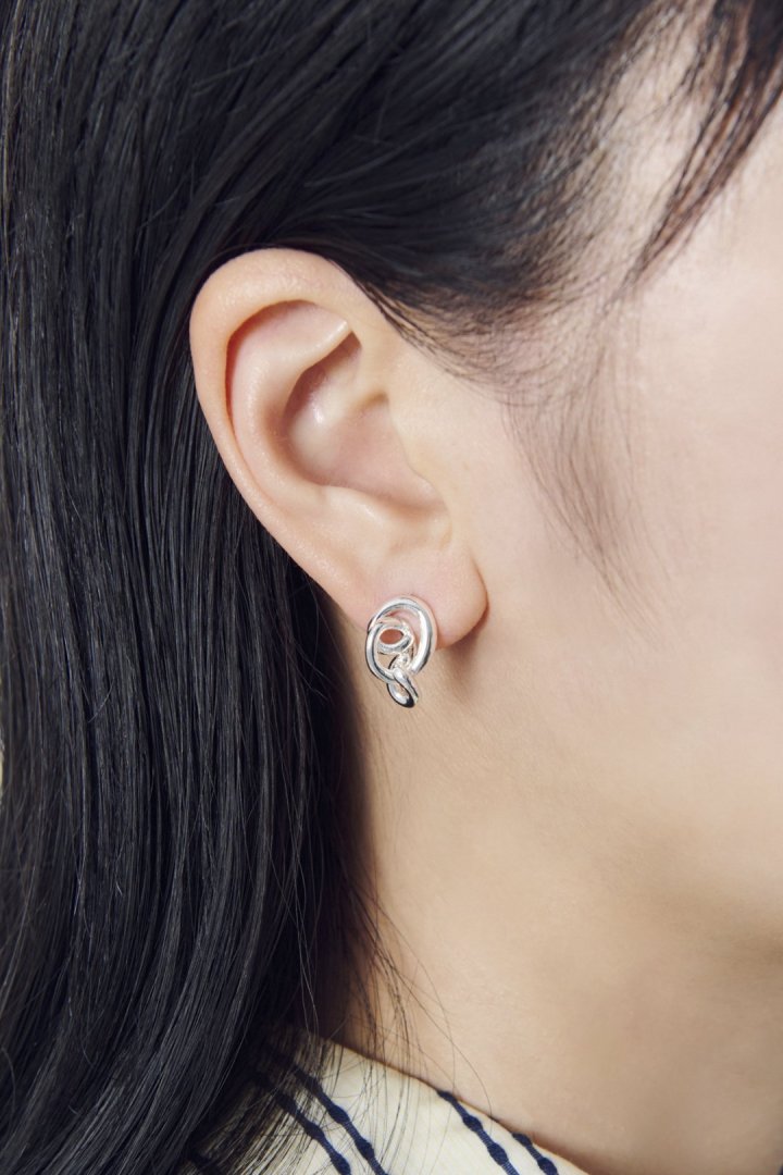 ニュアンス サークル ピアス