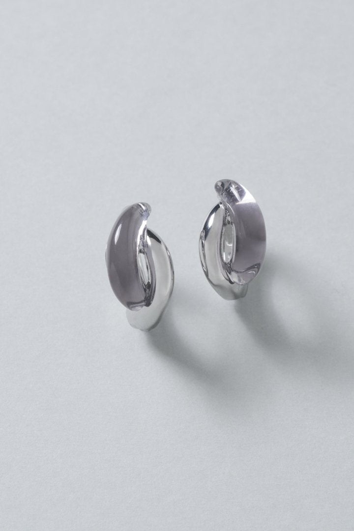 スリム クリア カラー × メタル ワンタッチ ピアス