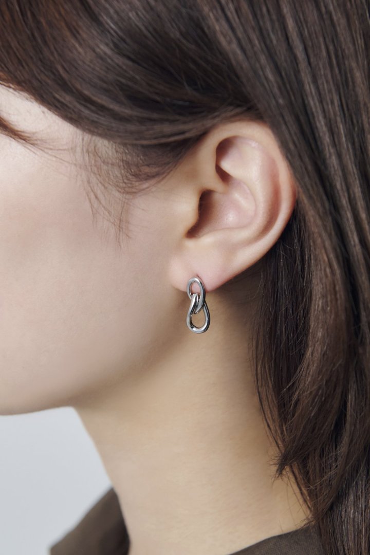オーバル リンク ピアス