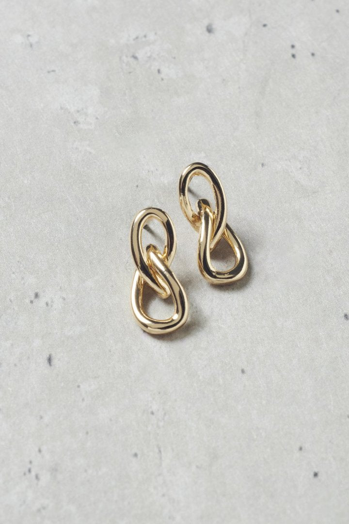 オーバル リンク ピアス