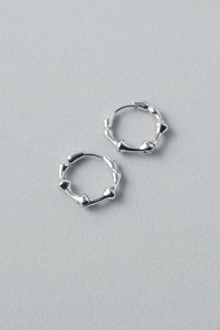 リップル ライン フープ ワンタッチ ピアス