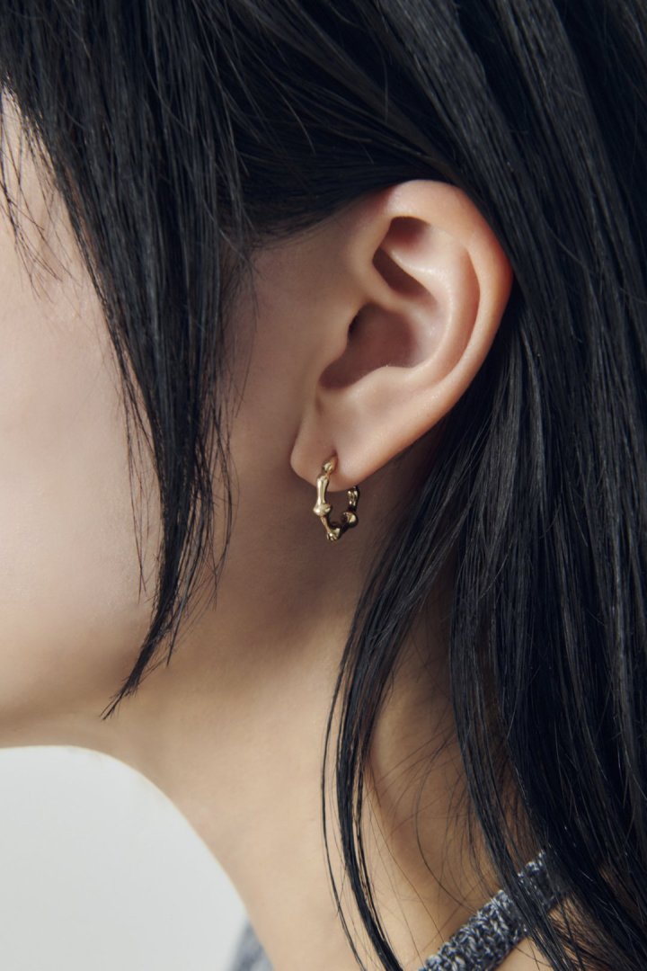 リップル ライン フープ ワンタッチ ピアス