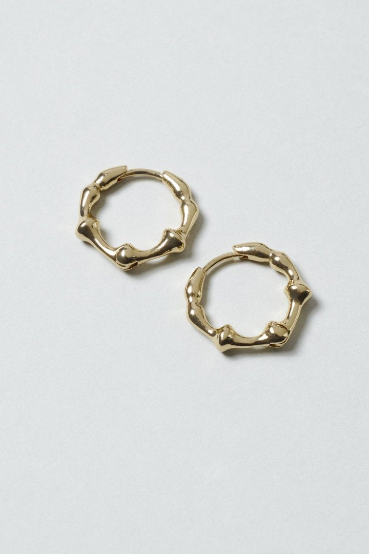 リップル ライン フープ ワンタッチ ピアス