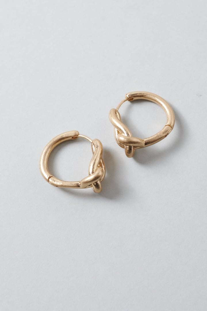 ニュアンス ノット フープ ワンタッチ ピアス