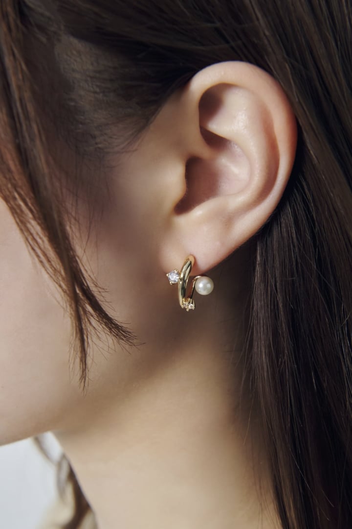 アタッチ パール × キュービックジルコニア ピアス