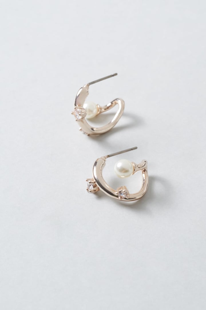 アタッチ パール × キュービックジルコニア ピアス