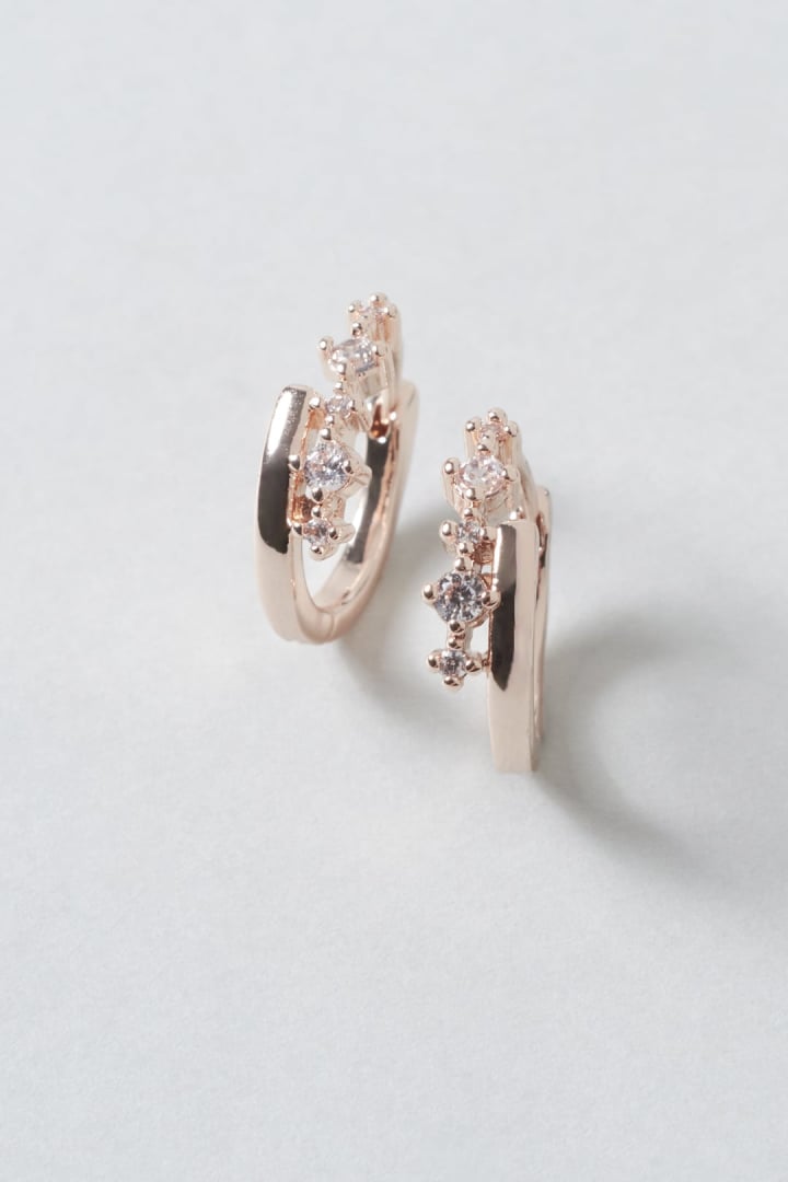キュービックジルコニア × メタル フープ ワンタッチ ピアス