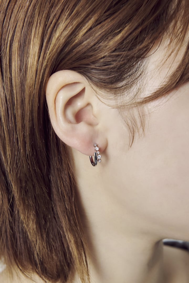 キュービックジルコニア × メタル フープ ワンタッチ ピアス