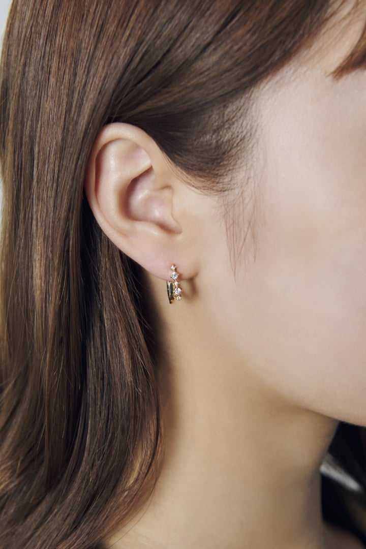 キュービックジルコニア × メタル フープ ワンタッチ ピアス