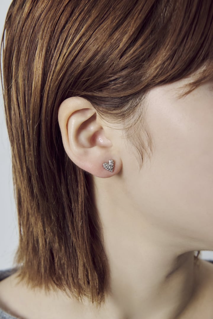 タイニー ビジュー ハート ピアス