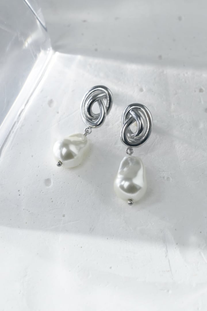 ノット × グラス パール ステンレス ピアス