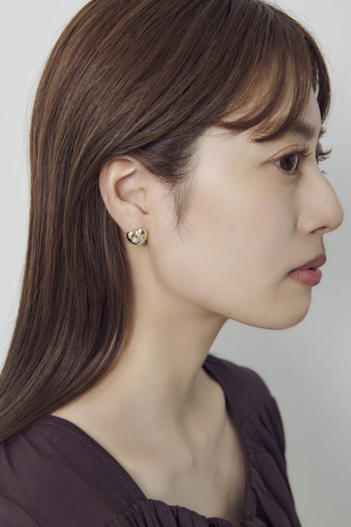 ラウンド ハート チャーム ピアス