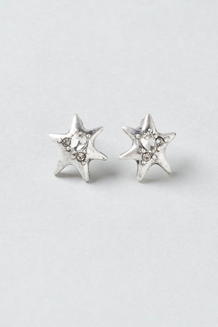 ポインテッド チャーム ピアス