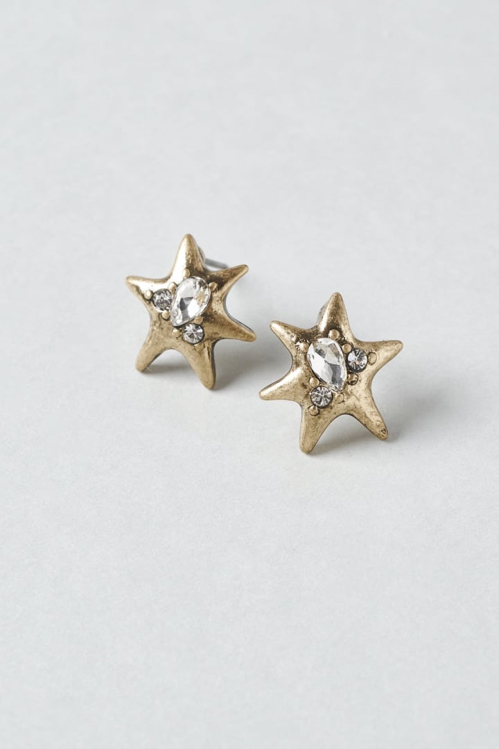 ポインテッド チャーム ピアス