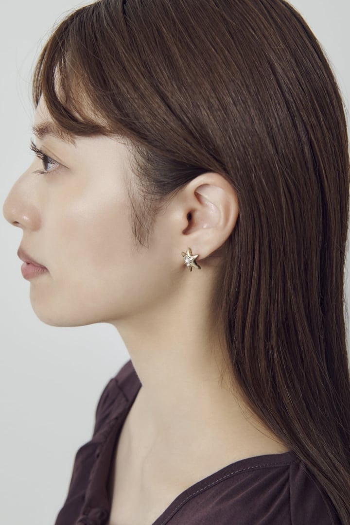 ポインテッド チャーム ピアス