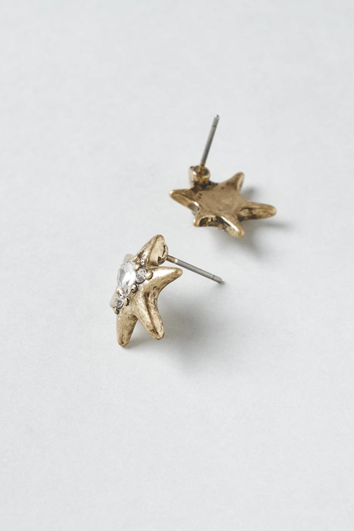 ポインテッド チャーム ピアス