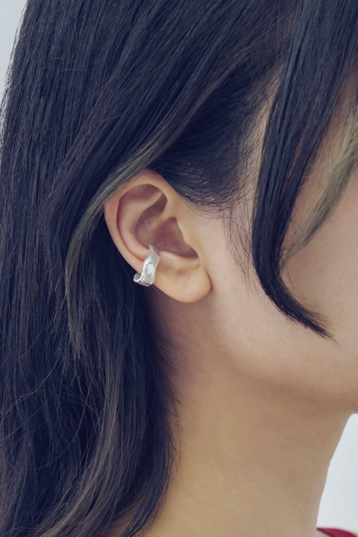 よくわからないイヤリング ミニマム ウェーブ ワンタッチ イヤリング – GOLDY Onlinestore