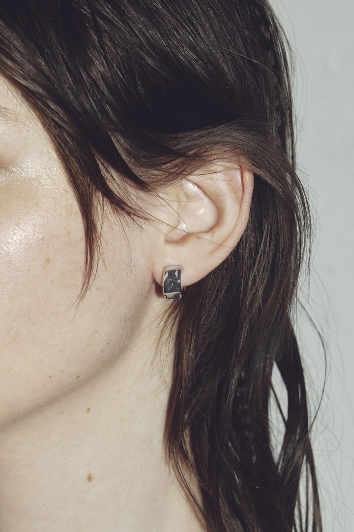 ONE-TOUCH EARRING – GOLDY Onlinestore