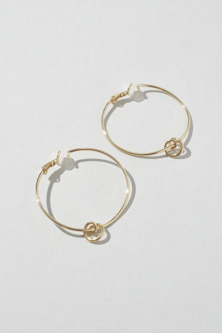 マイクロ チャーム スパイラル イヤリング