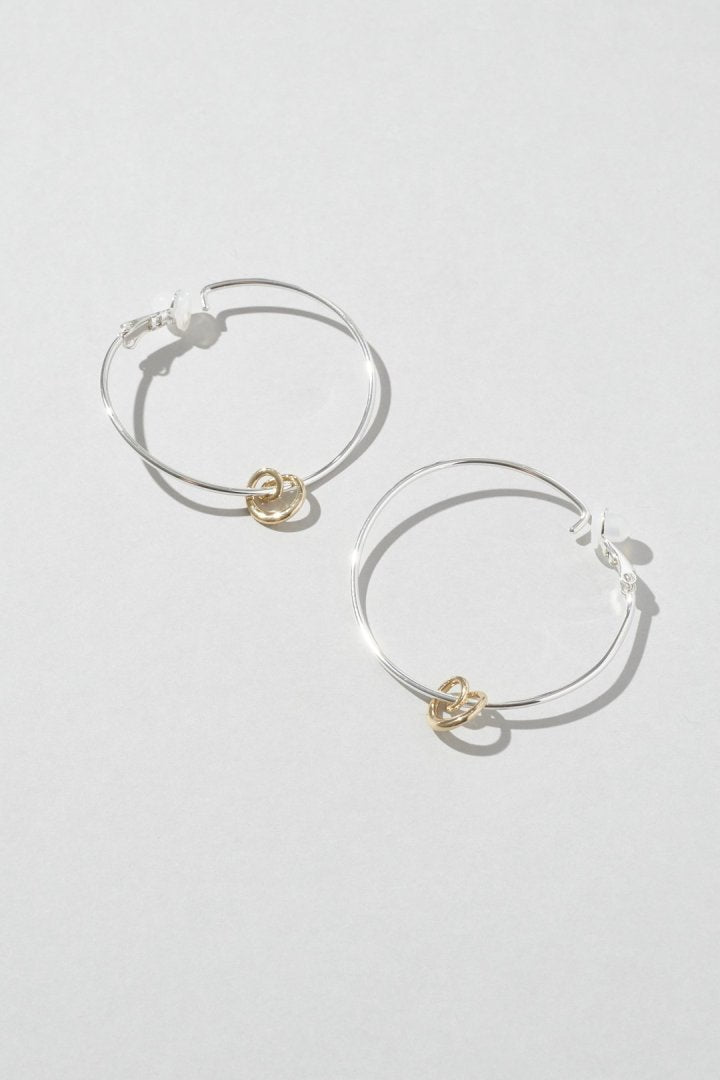 マイクロ チャーム スパイラル イヤリング