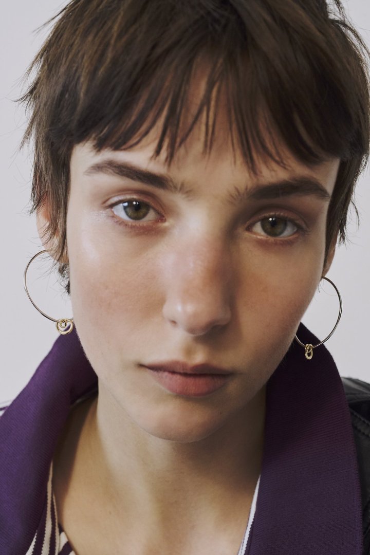 マイクロ チャーム スパイラル イヤリング