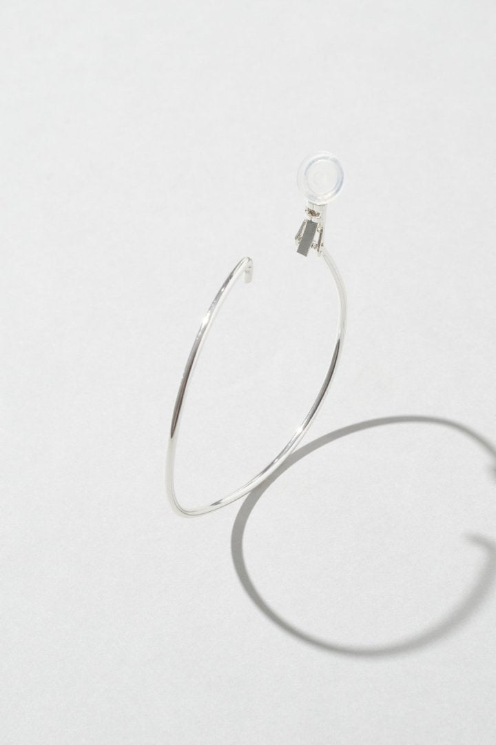 マイクロ チャーム スパイラル イヤリング