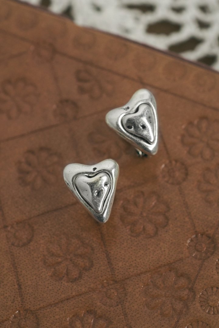 ヴィンテージ レイヤード ハート イヤリング