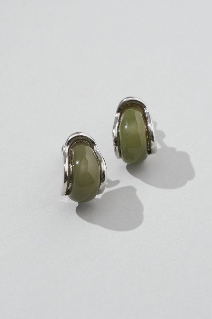 メタル フレーム プランプ カラー イヤリング