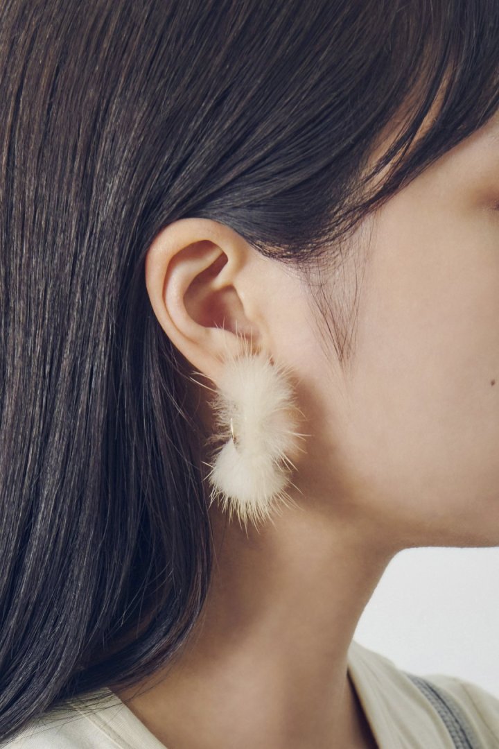 ミンク ファー フープ イヤリング