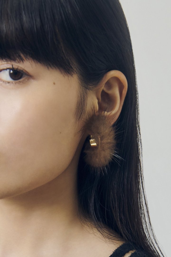 ミンク ファー フープ イヤリング