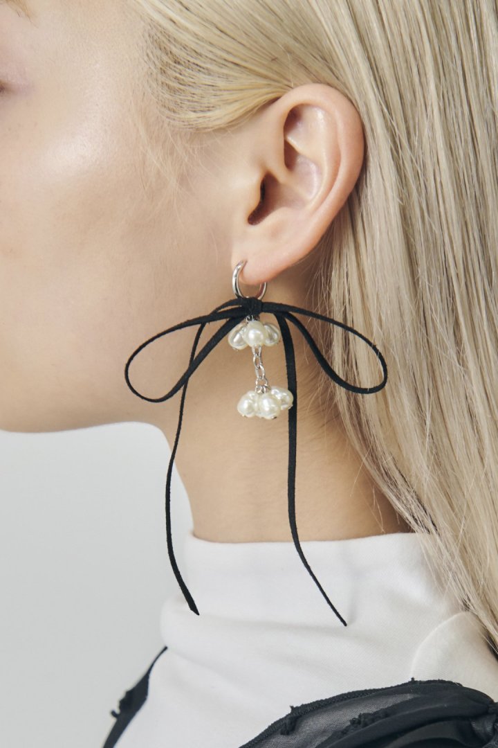 シャワー パール スエード リボン イヤリング