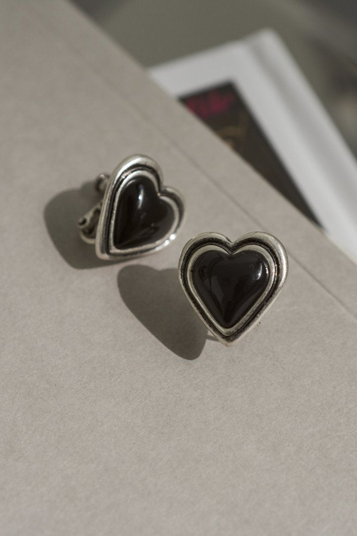 ブラック ハート イヤリング