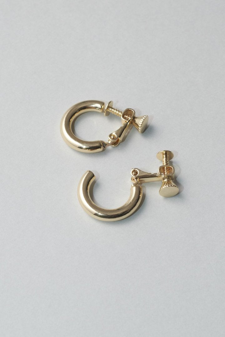 ミンク ファー ×メタル ハート イヤリング【KOREA SNAP】 – GOLDY