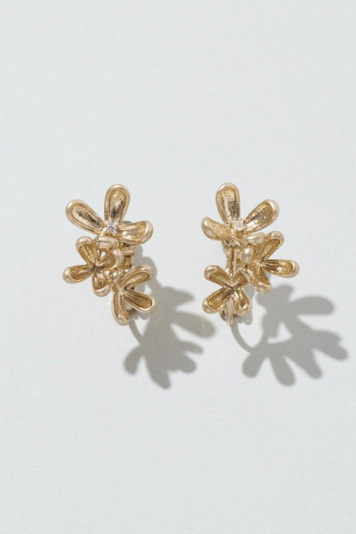 ブルーミング ミニ フラワー イヤリング