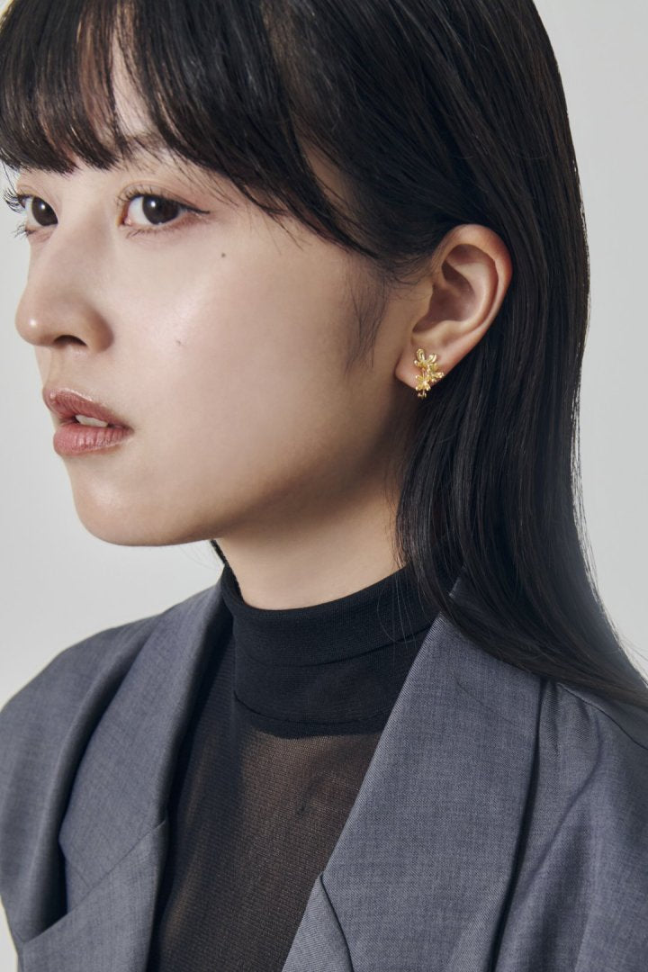 ブルーミング ミニ フラワー イヤリング