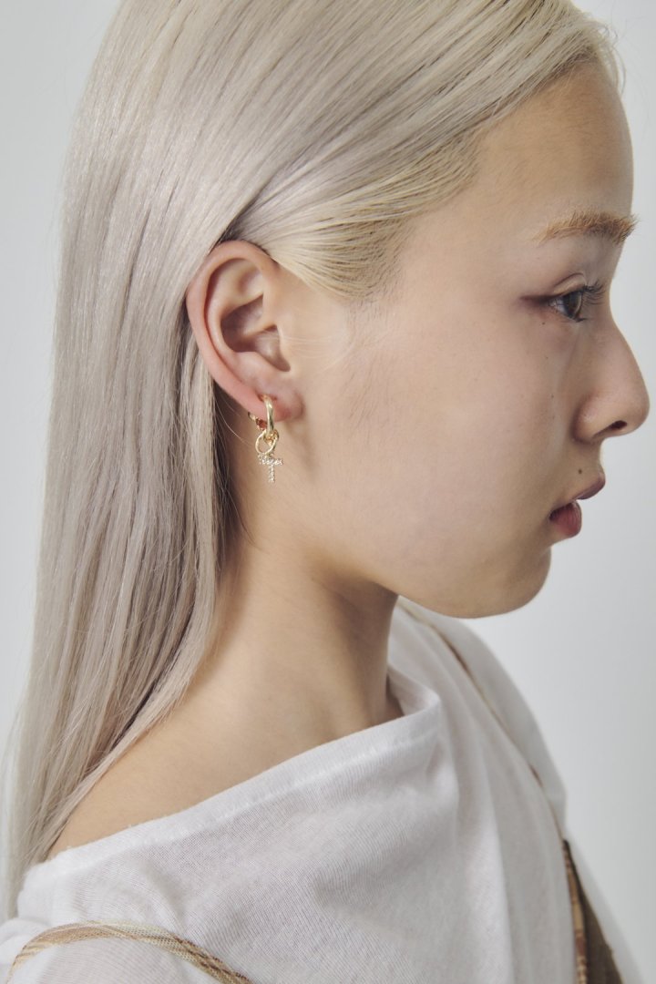 ビジュー × クロスモチーフ チャーム イヤリング