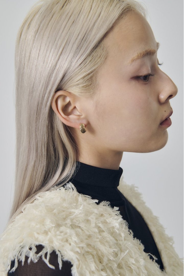 ウェービー カラー × メタル イヤリング