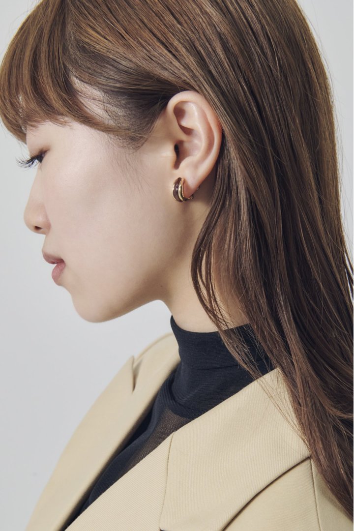 ウェービー カラー × メタル イヤリング