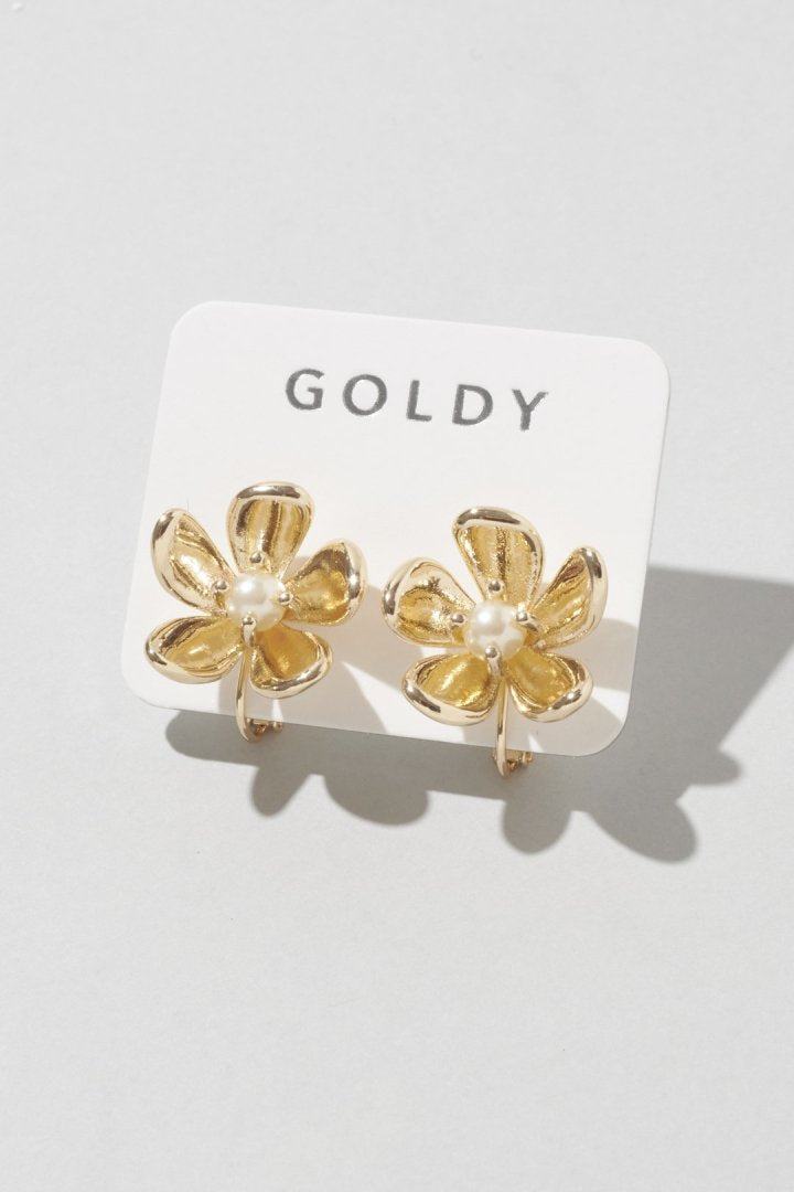 メタル フラワー × パール イヤリング