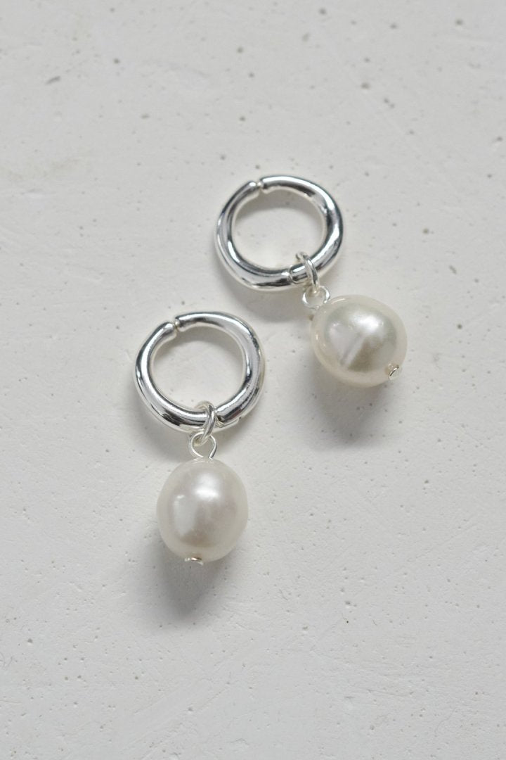 フレッシュ ウォーター パール メタル イヤリング