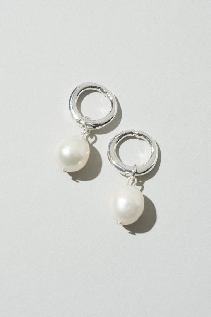フレッシュ ウォーター パール メタル イヤリング