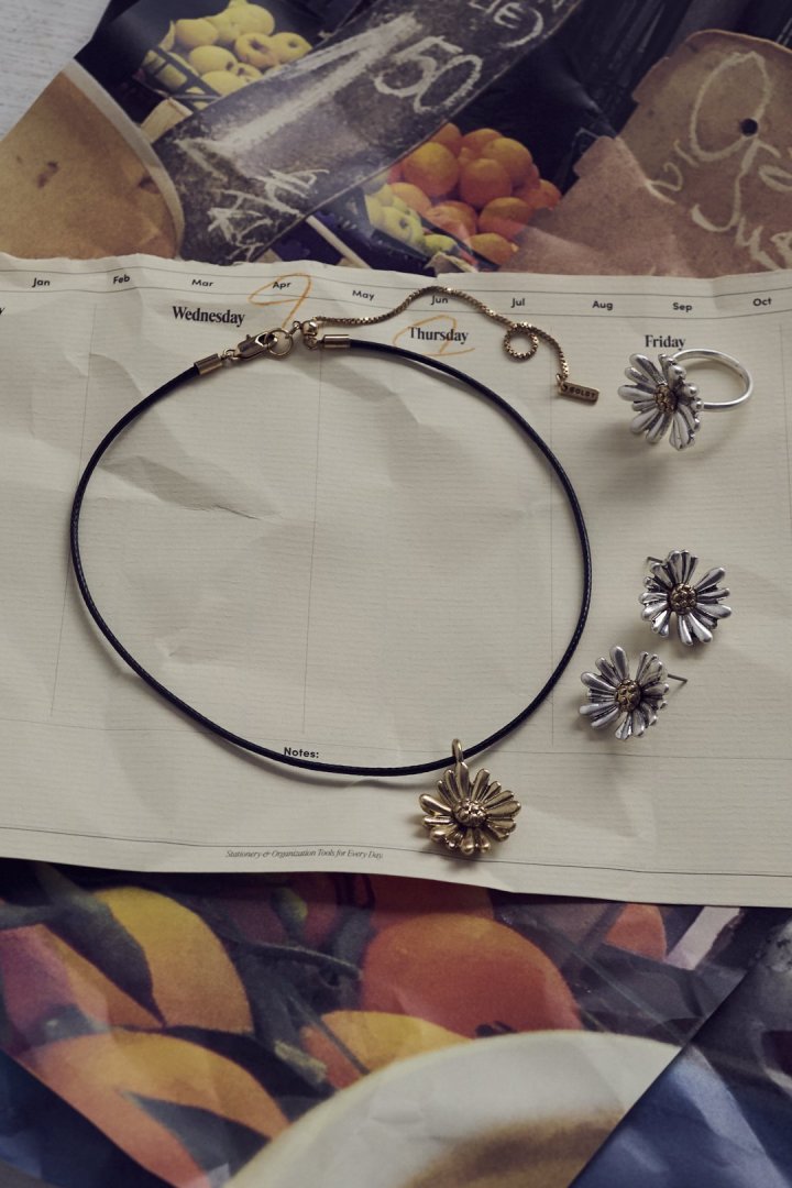 ヴィンテージ マーガレット イヤリング