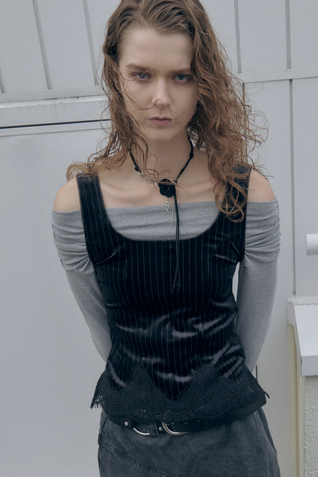 スエード ローズ ミックス チェーン チョーカー