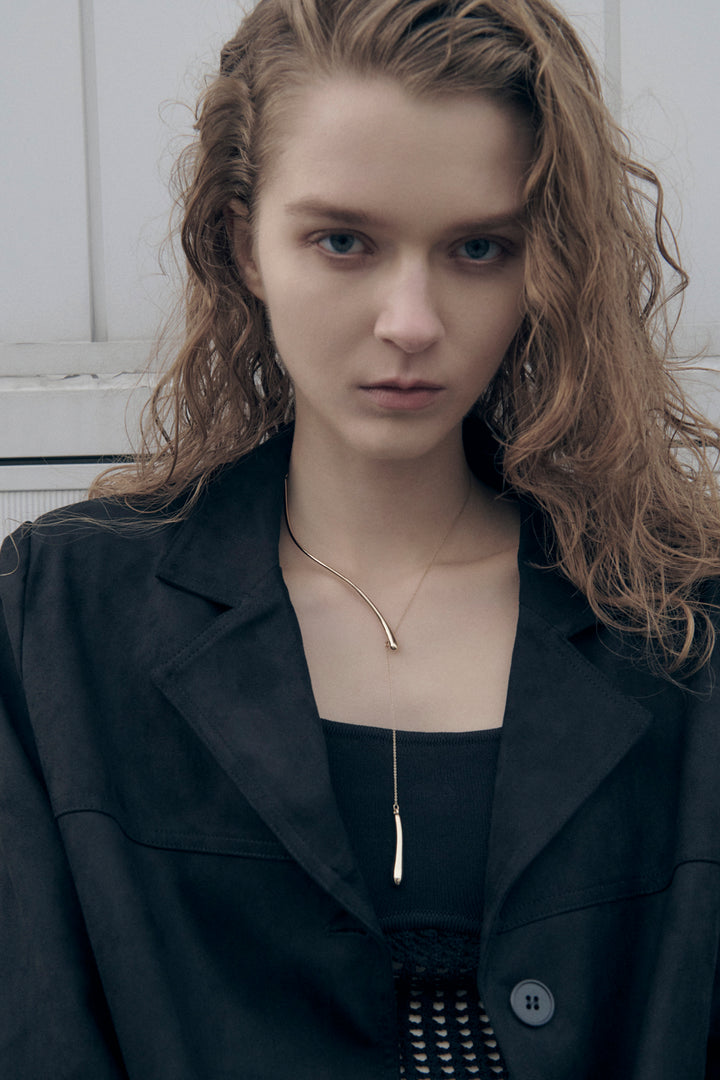 カーブド メタル "Y"シェイプ ネックレス