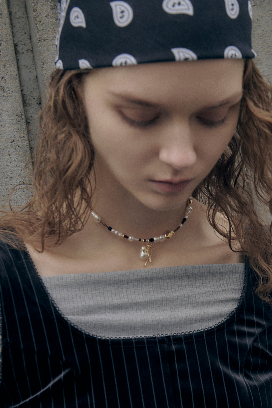 マルチ ビーズ ネックカフ