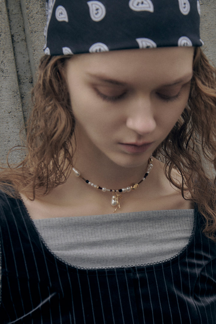 マルチ ビーズ ネックカフ